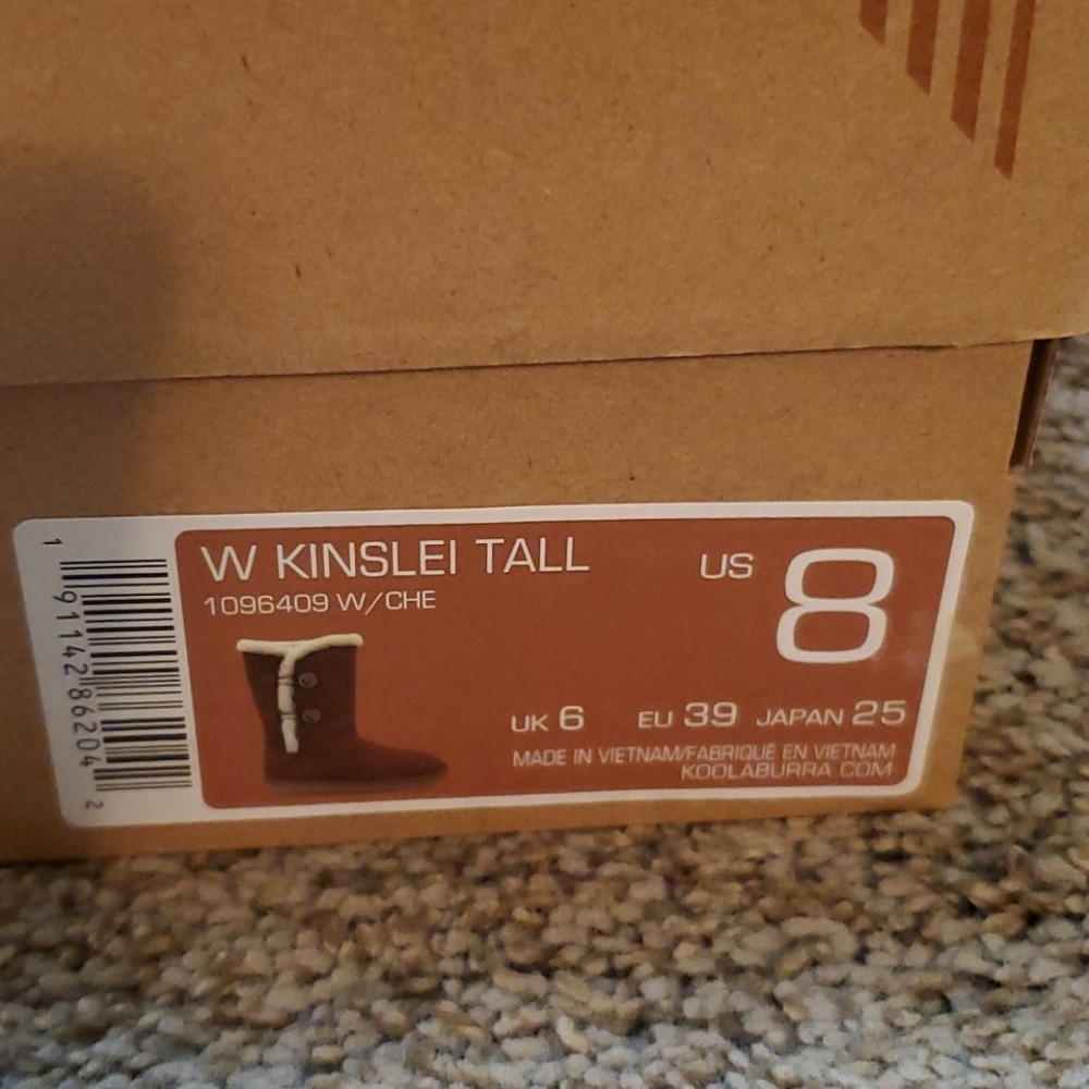 Boots - Picture 5 of 5
